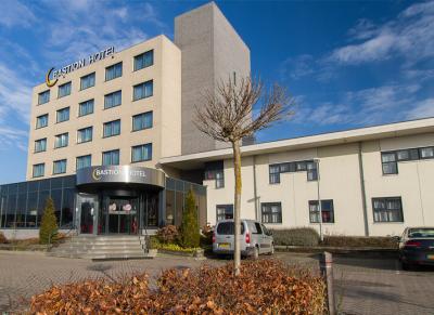 Bastion Hotel Groningen - Vorderansicht