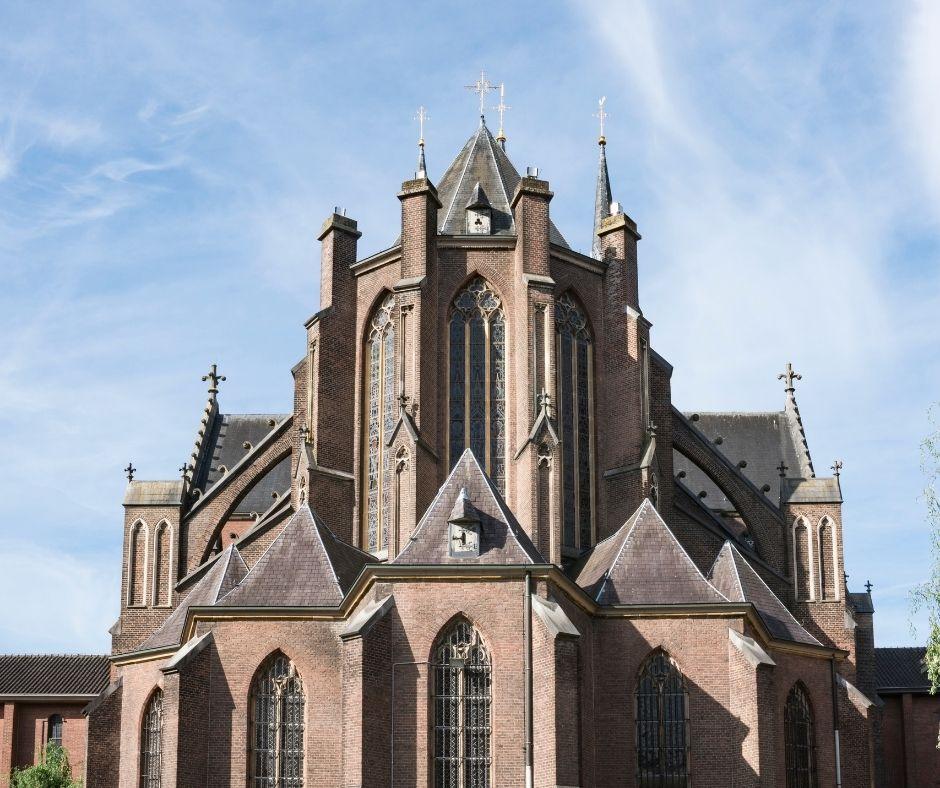 De kerk in Tilburg op de Heuvel